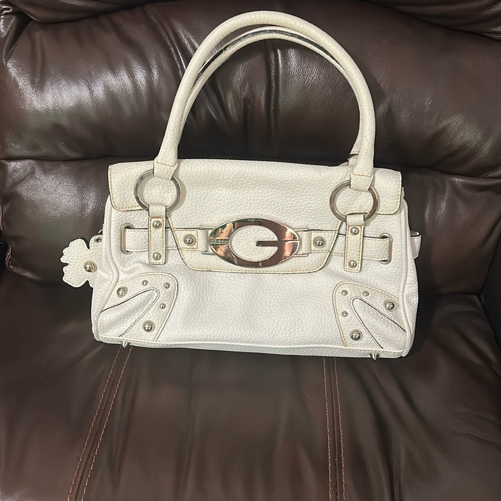 Guess White genuinel Leather Satchel Bag with Elegant Design